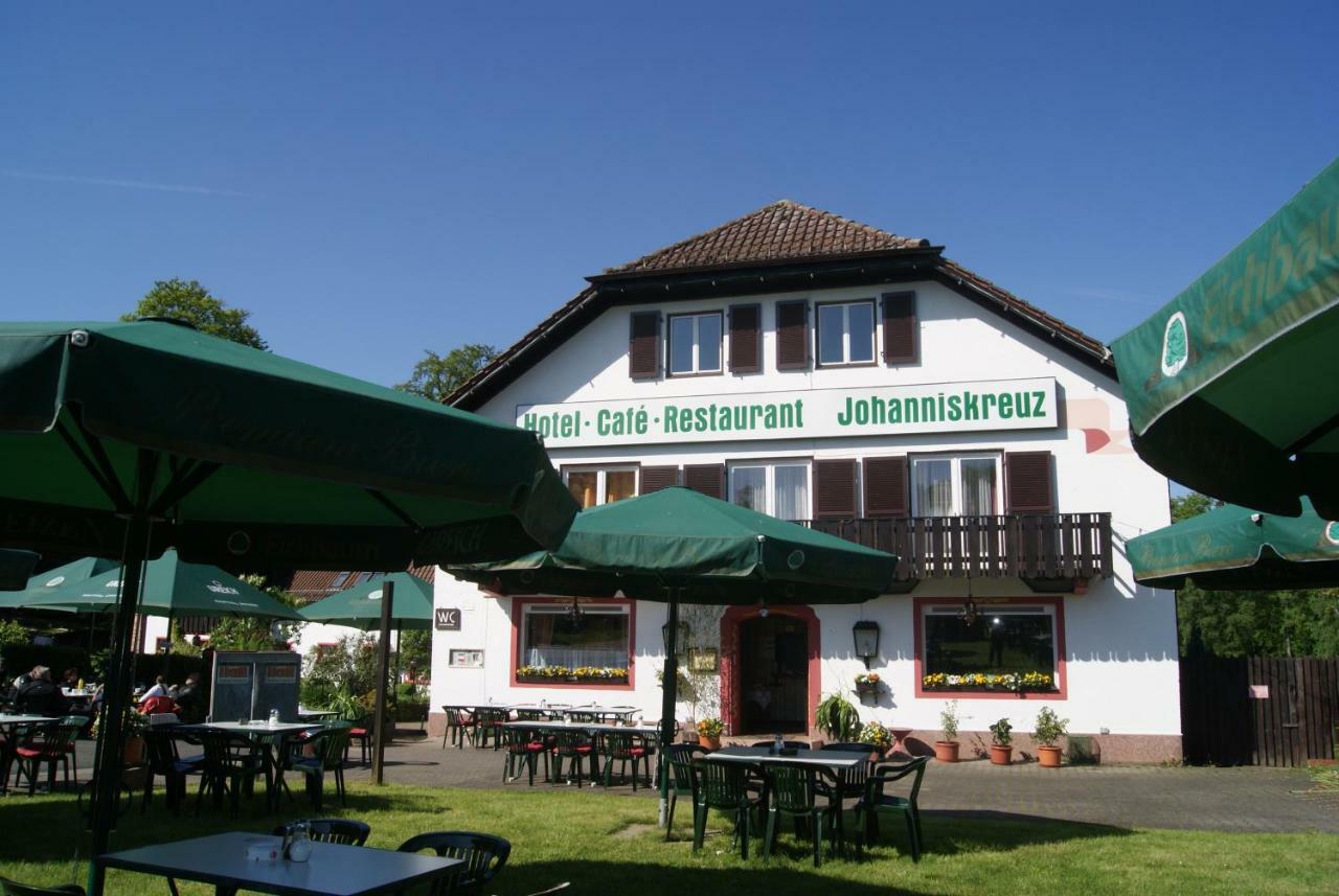 Hotel-Restaurant Johanniskreuz Trippstadt Exterior photo